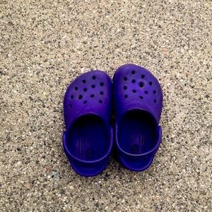 Toddler crocs purple
